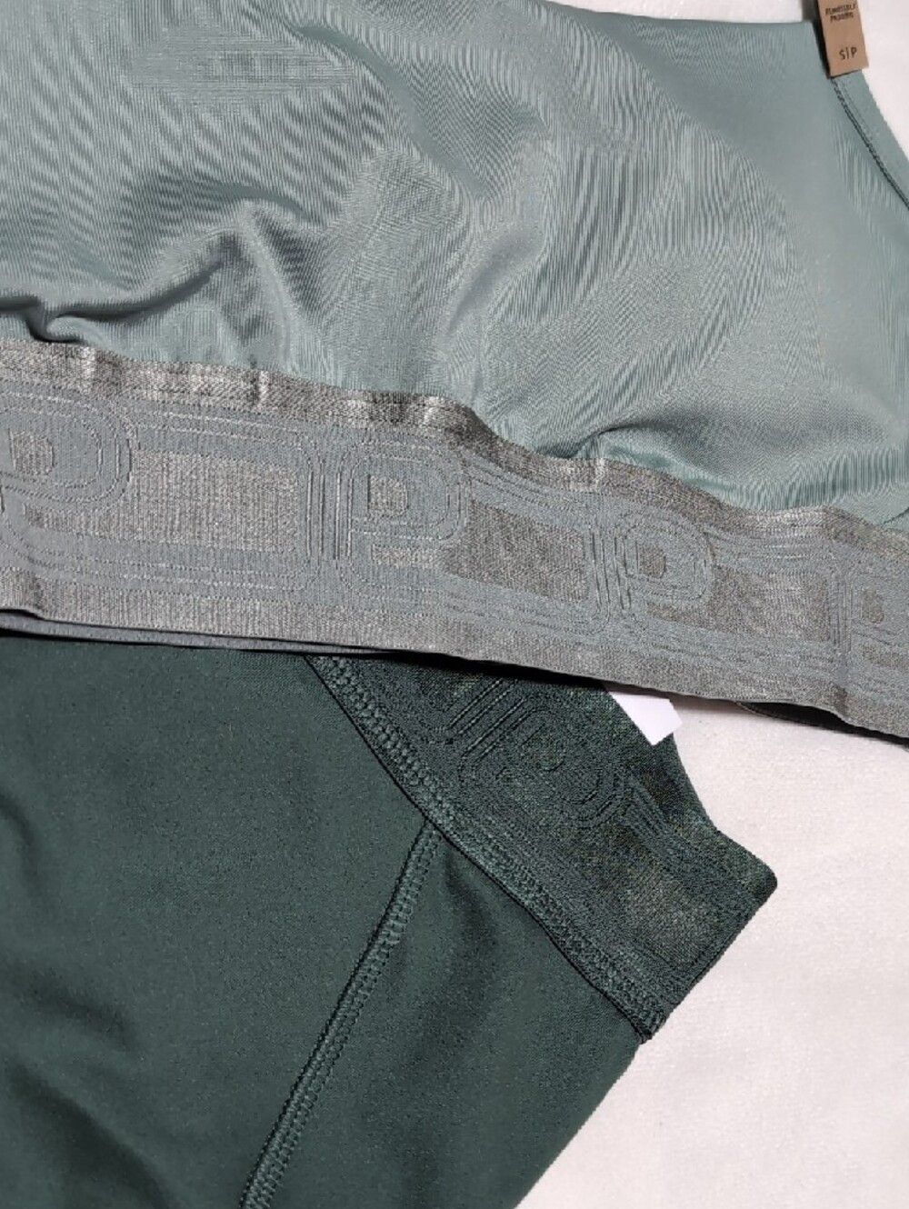 PINK Victoria's Secret Sage Green Active Bra Top Bike Shorts Workout Outfit - Picture 10 of 12